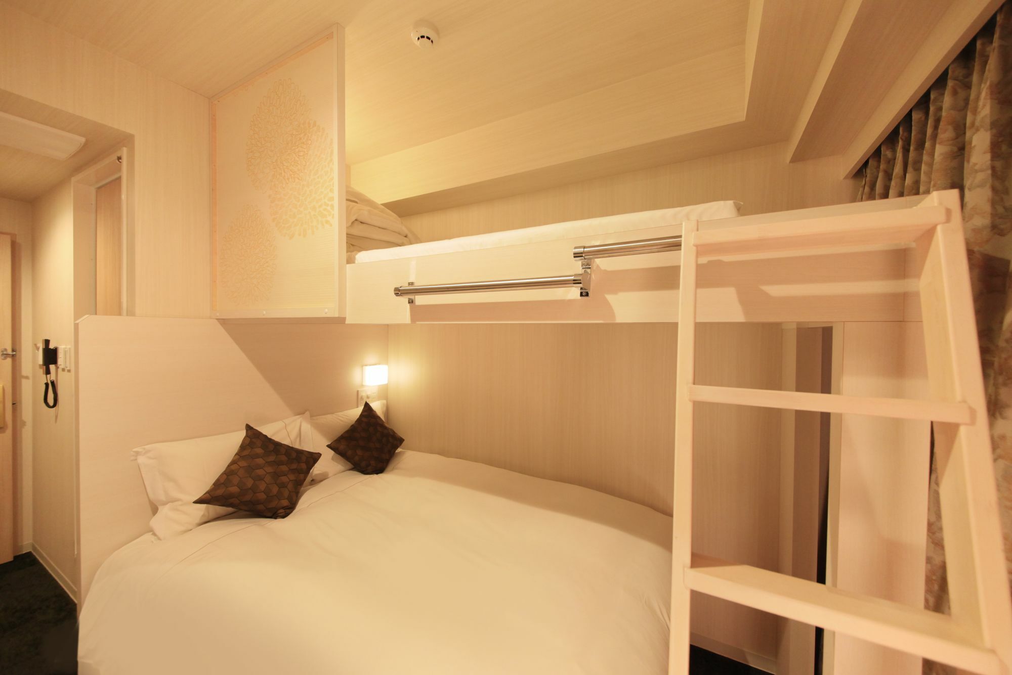 Centurion Hotel CEN Osaka Namba Bagian luar foto